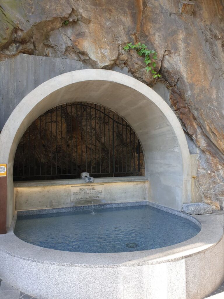 Fuente de aguas termales en andorra