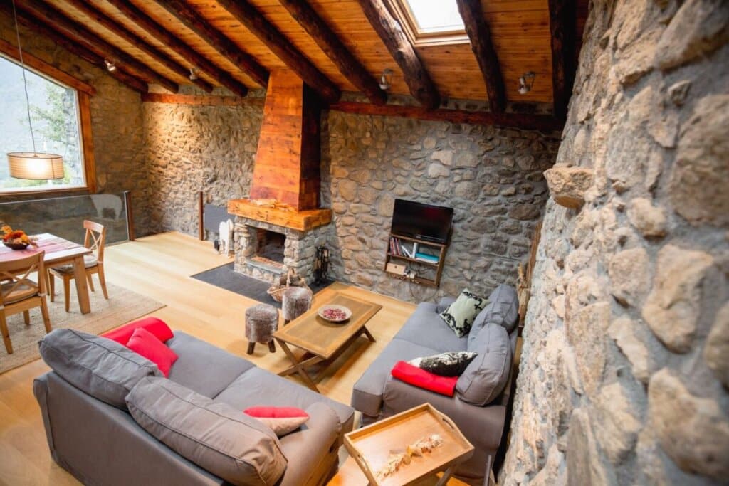 Borda con chimenea para alquilar en Andorra