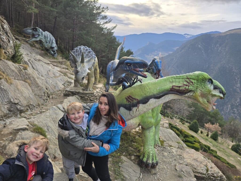 parque dinosaurios andorra