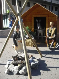 pesebre de Canillo con figuras a tamaño real