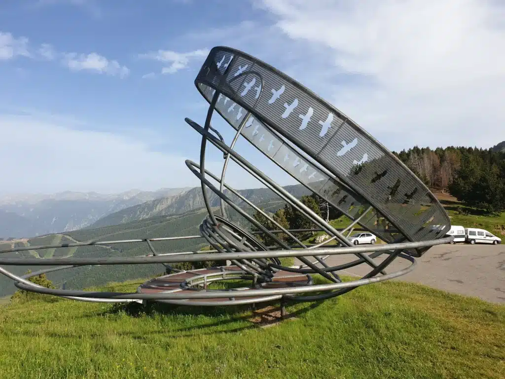 tormenta-en-una-taza-de-te-escultura-en-andorra